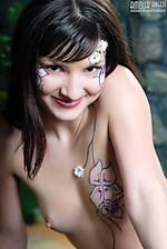 18 year nineteen girls having beauty body art